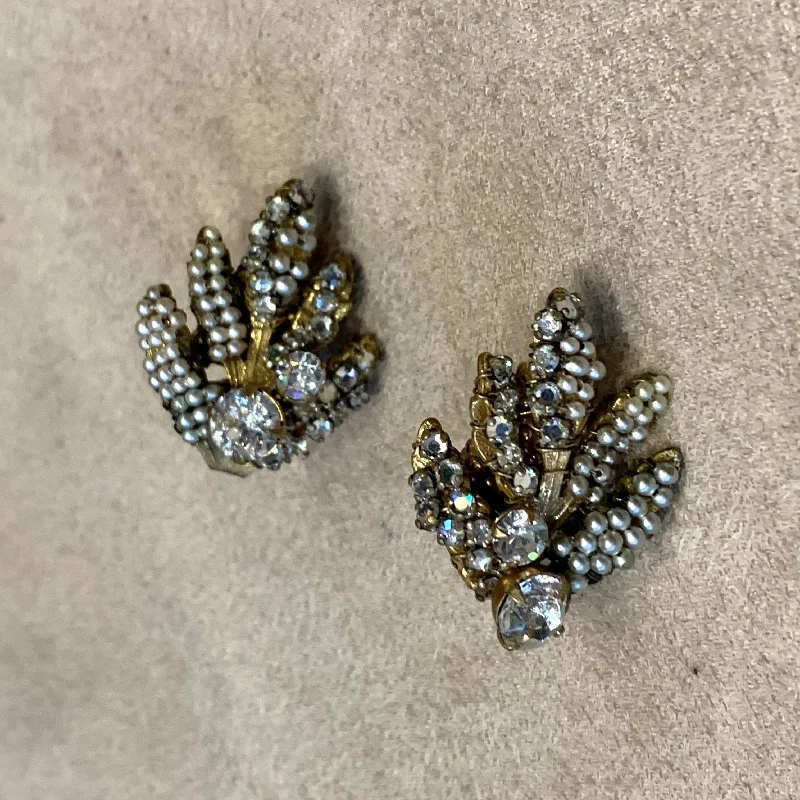 Ladies Earrings Heirloom -Miriam Haskell pearl leaf clip on earrings