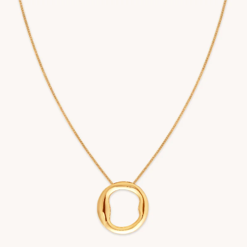 Fashionable necklaces for women-O Initial Bold Pendant Necklace in Gold