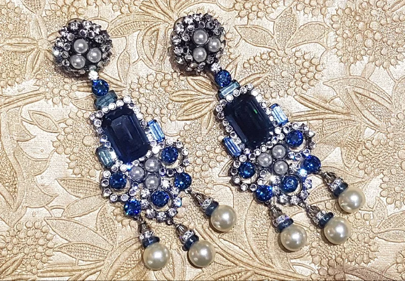 Ladies Earrings Futuristic -Larry Vrba Earrings Clip On Chandelier Sapphire Blue Pearl Silver Signed