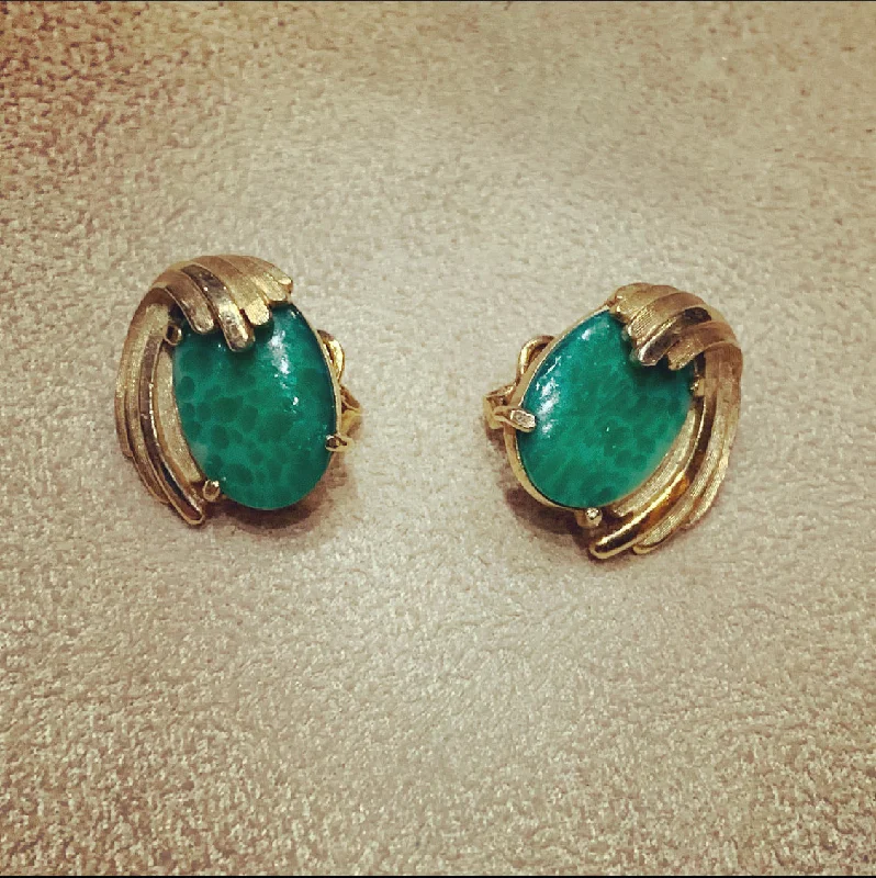 Ladies Earrings Stretch -Trifari Vintage Jade glass clip on oval earrings