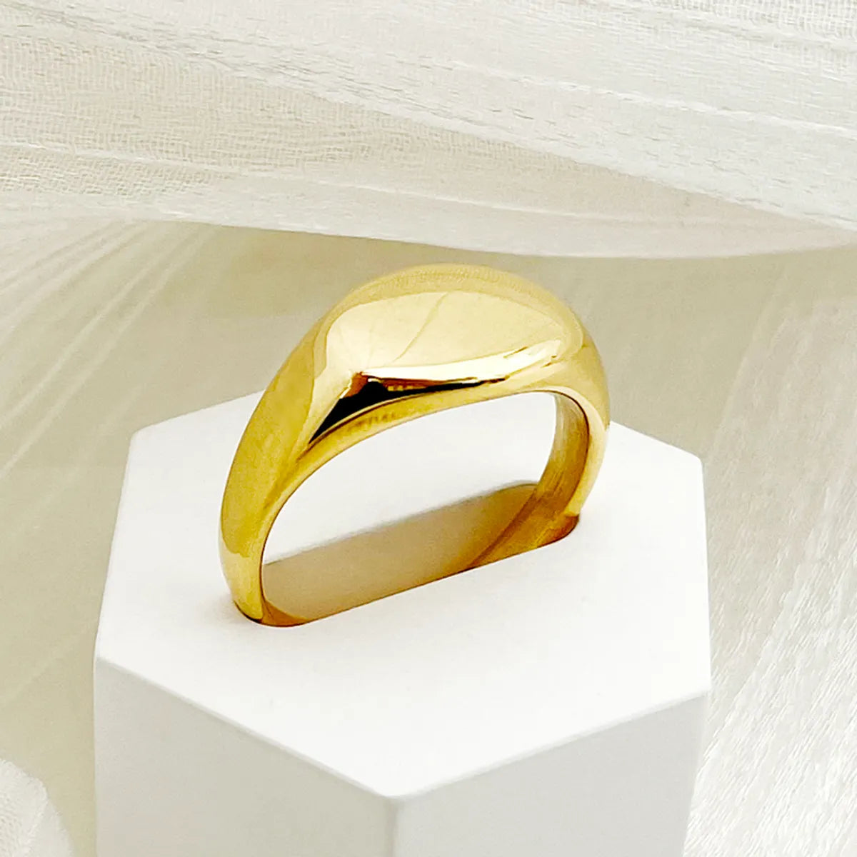 Handcrafted rings for women-Simple Style Solid Color Stainless Steel Plating Gold Plated Rings