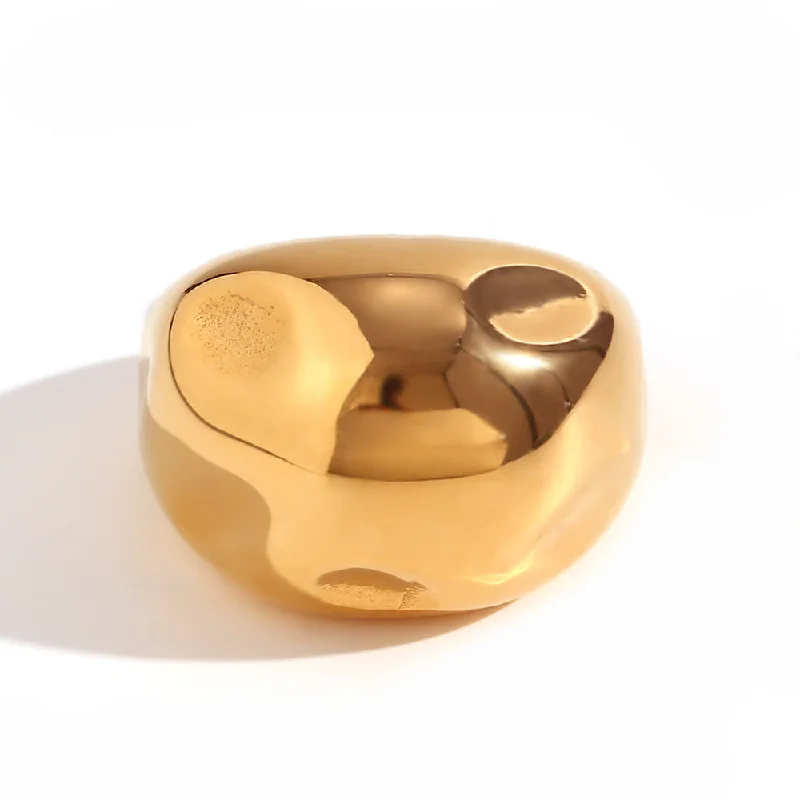 Beating Pattern Spherical Three-Dimensional Dome Open Ring-Gold