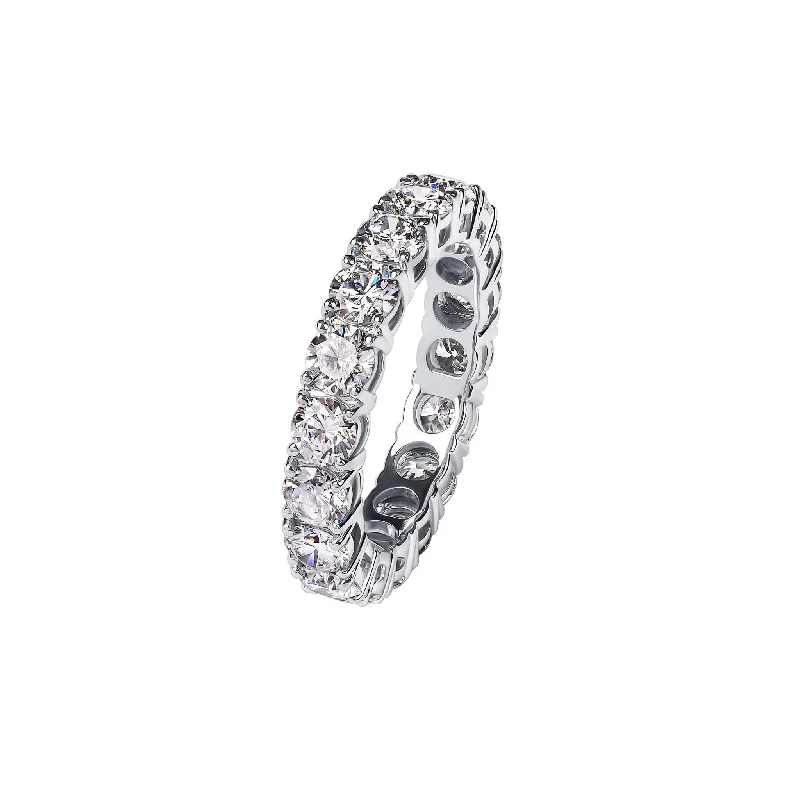 Handcrafted rings for women-Classic Round Diamond Ring